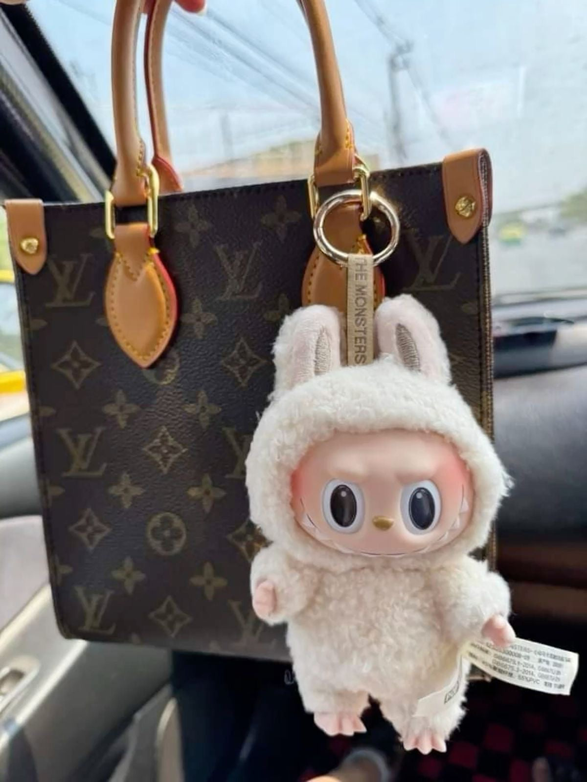 LAFUFU™ Emotional Support Plush Keychain – Mini Kawaii Buddy